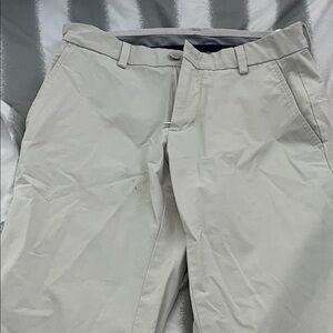 Men's vineyard vines on the go pants tan